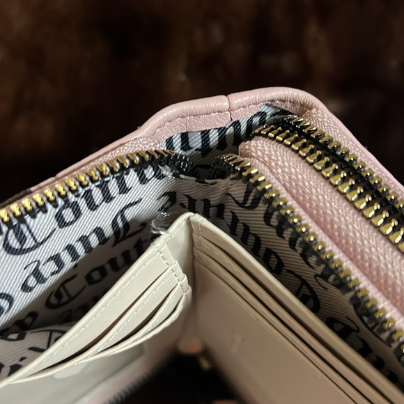 Juicy Couture wallet coin purse Brand New double pocket retro vibe velour - Picture 9 of 13